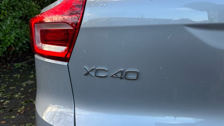 Volvo XC40 2.0 B3P Core 5dr Auto Petrol Estate